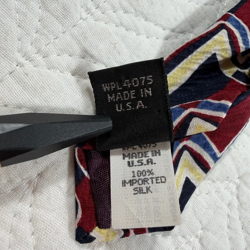 Vintage Oscar de la Renta Men's 100% Silk Tie Geometric Burgundy Navy Yellow USA